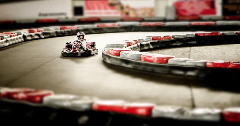 Comment régler la répartition avant/arrière sur un kart qui le permet